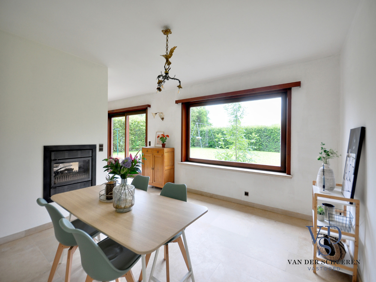 Lichtrijke villa in aangename omgeving ! 