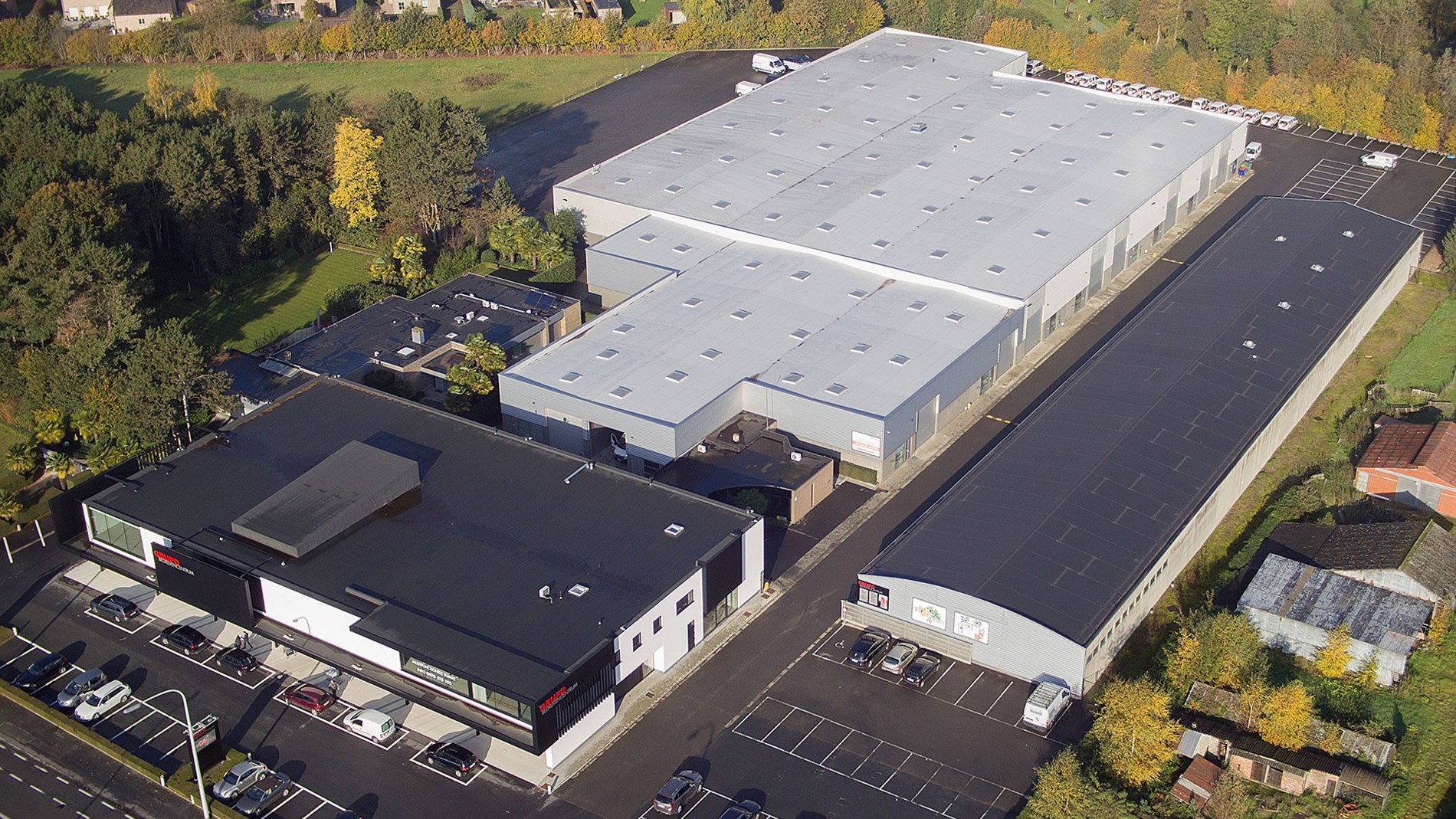 Opslagruimtes te huur langs de Gentse Steenweg in Lokeren