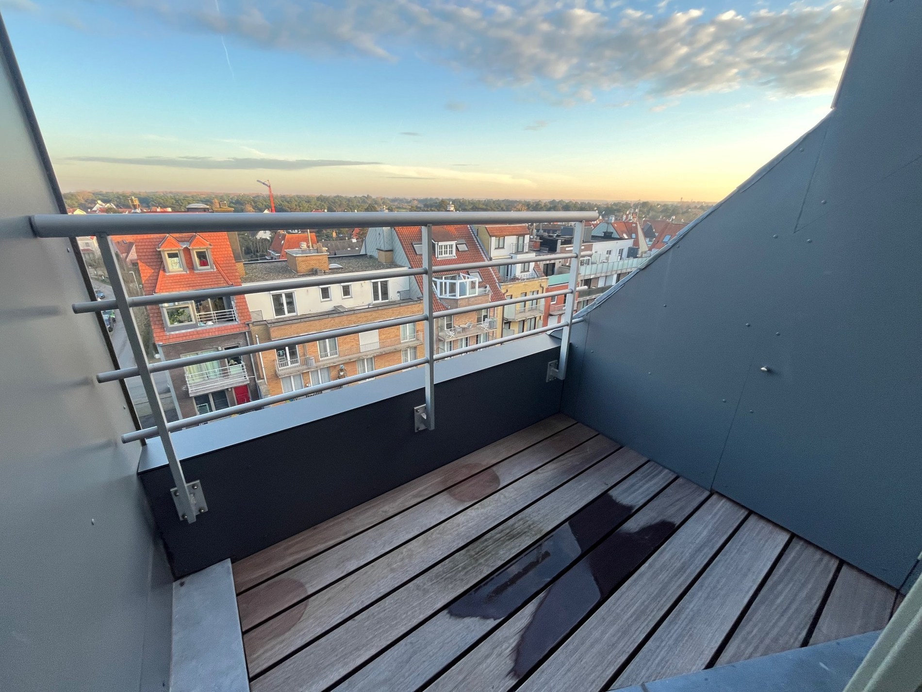 Appartement en duplex récent non meublé avec balcon orienté sud. 