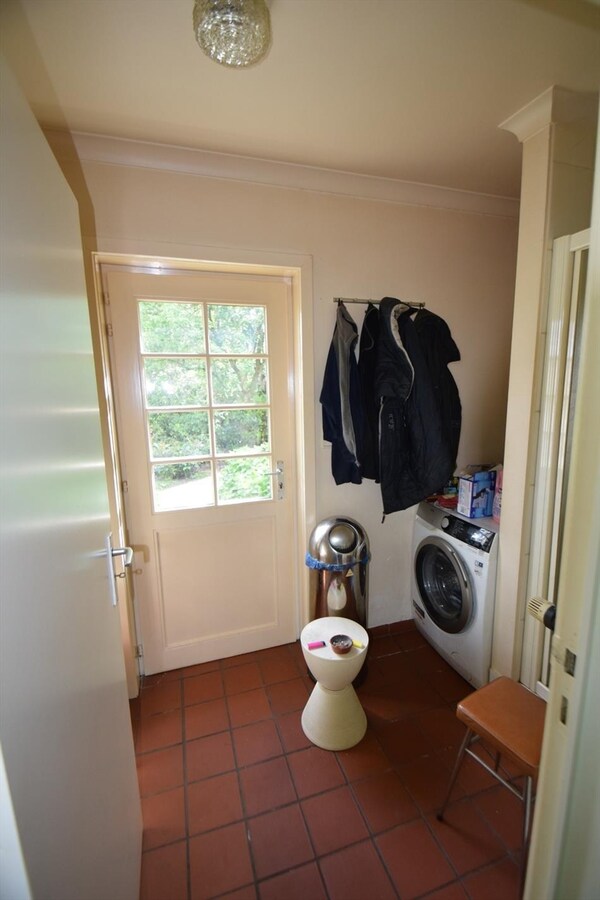 Authentieke hoeve op 3886 m² grond, landelijk gelegen met prachtige tuin. PAS VRIJ VANAF 15 JAN. 2026!! 