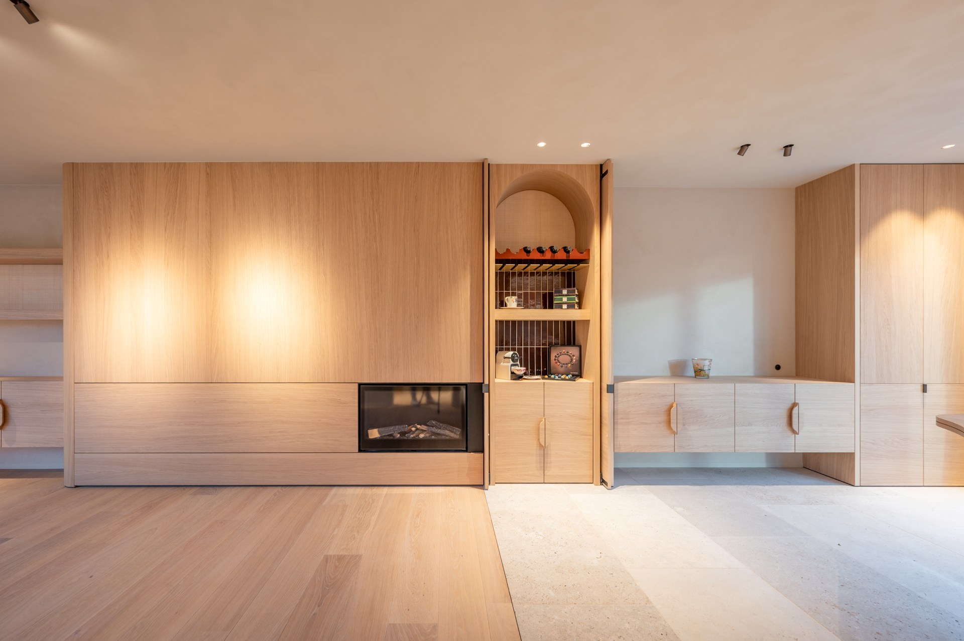 Luxe, comfort kortom een prachtig gerenoveerde woning in hartje Knokke. 