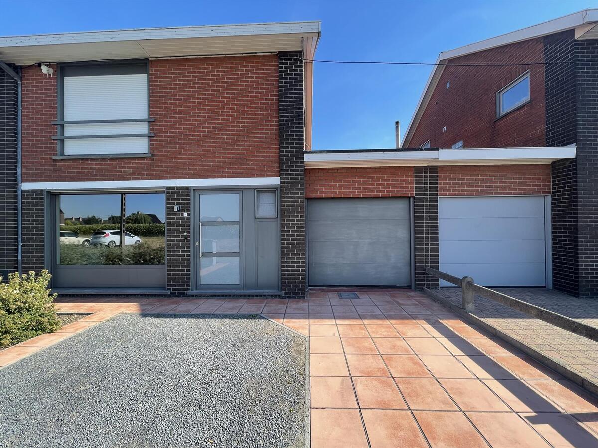 Statige woning met inpandige garage 