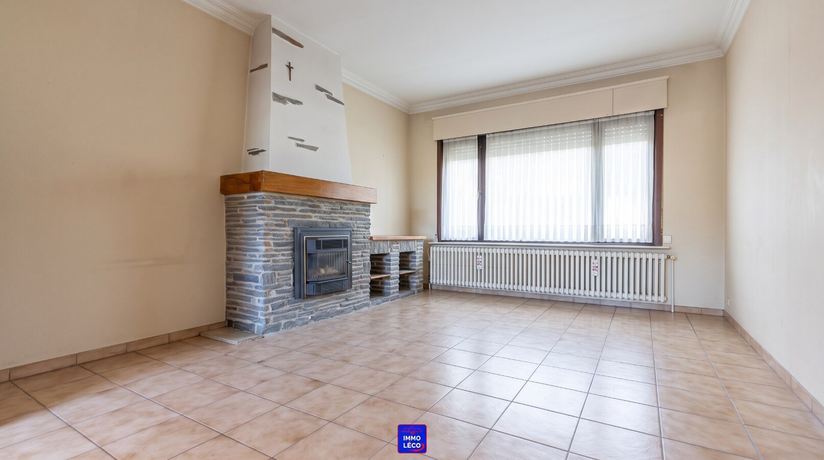3 façades avec garage et jardin, EXCELLENT POTENTIEL ! 