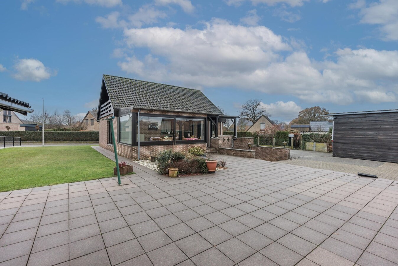 Open bebouwing op een perceel van 7a48ca 