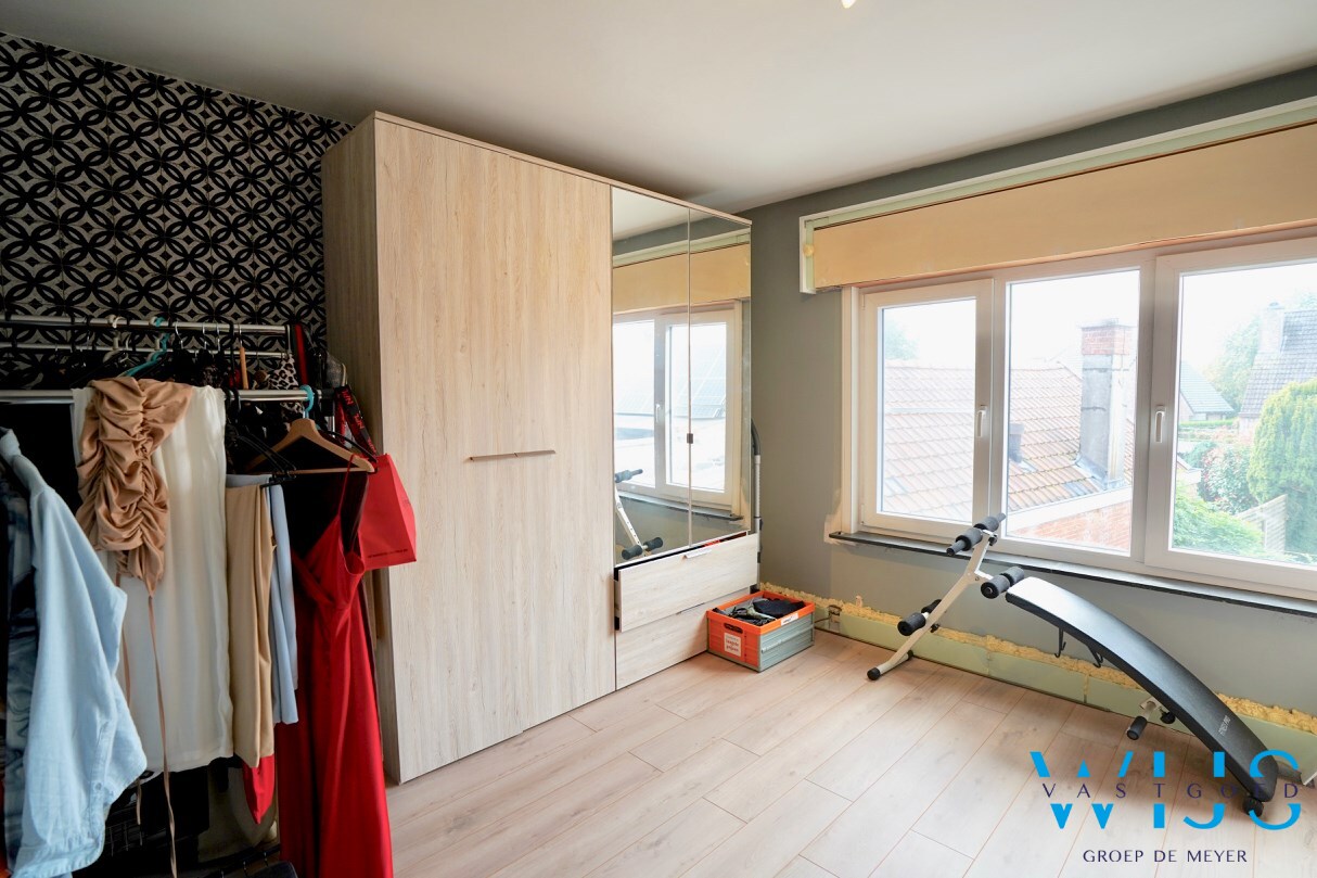 Toffe gezinswoning met garage in het CENTRUM VAN ERTVELDE ! 