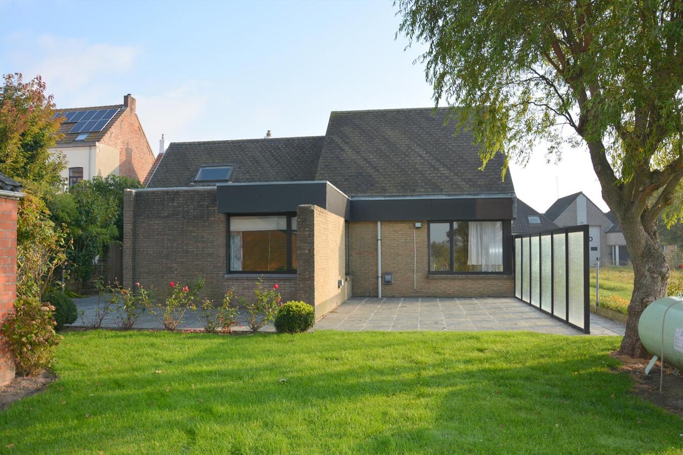 Rustig gelegen villa met garage 