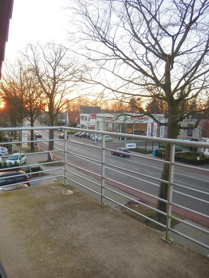 Gezellig en lichtrijk 2 slaapkamerappartement met garage 