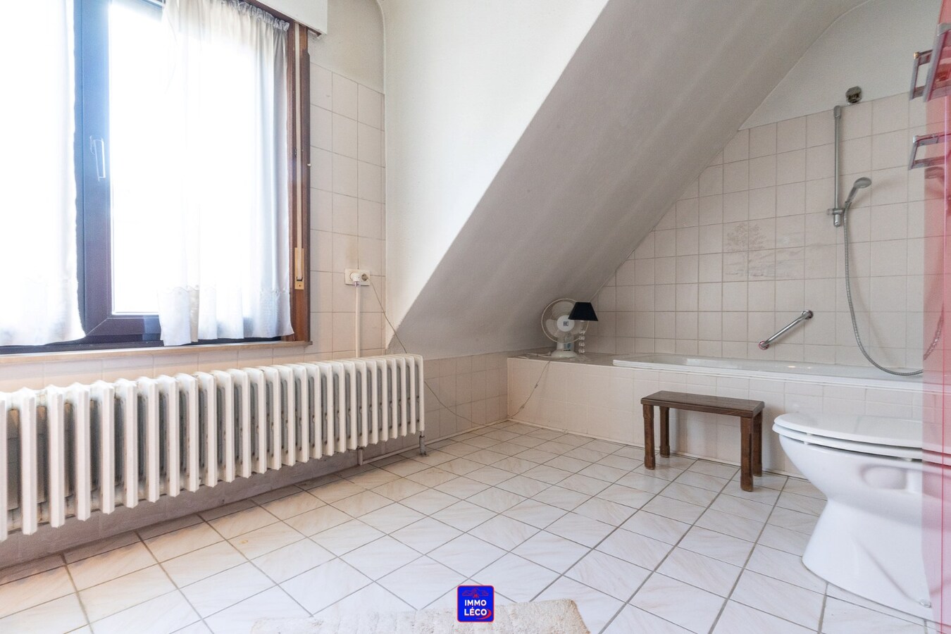 3 façades avec garage et jardin, EXCELLENT POTENTIEL ! 