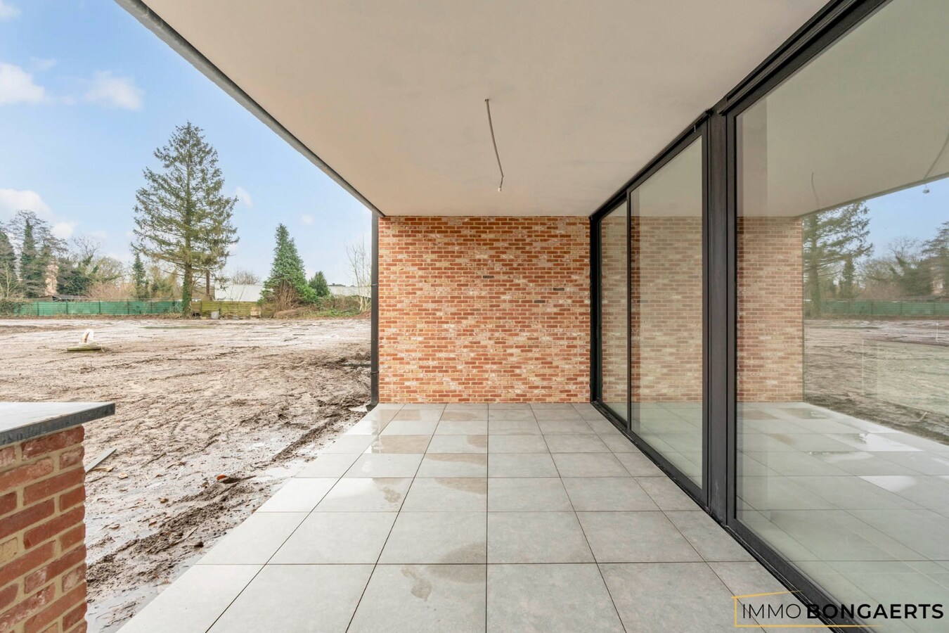 Gelijkvloers nieuwbouwappartement met 3 slaapkamers 