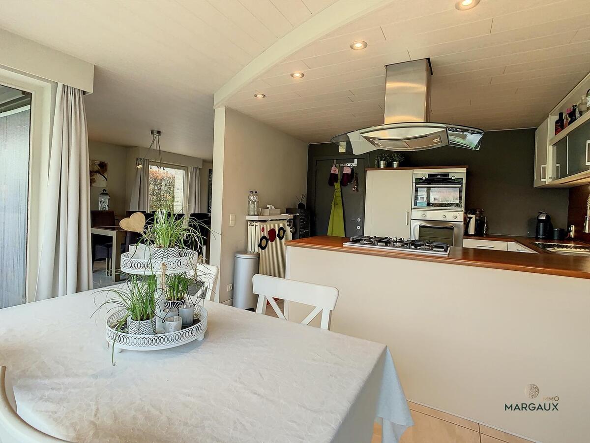 Rustig gelegen vrijstaande villa met grote tuin 