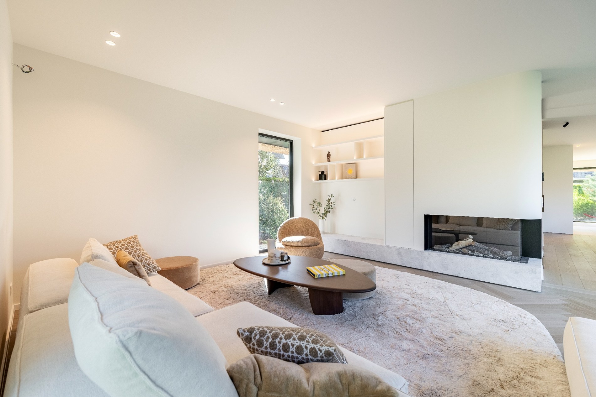 Indrukwekkende nieuwbouwvilla in hartje Zoute op enkele passen van de golf te Knokke. 