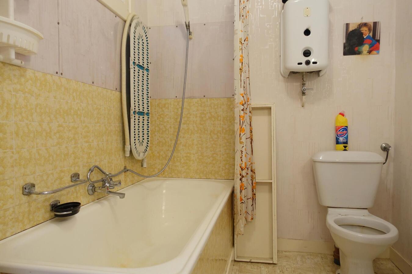 Ruime te renoveren woning 