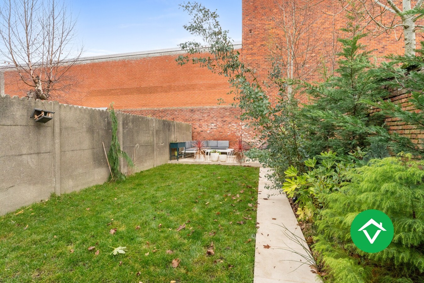 Hoog gerenoveerde woning met tuin en 4 slaapkamers te Roeselare 