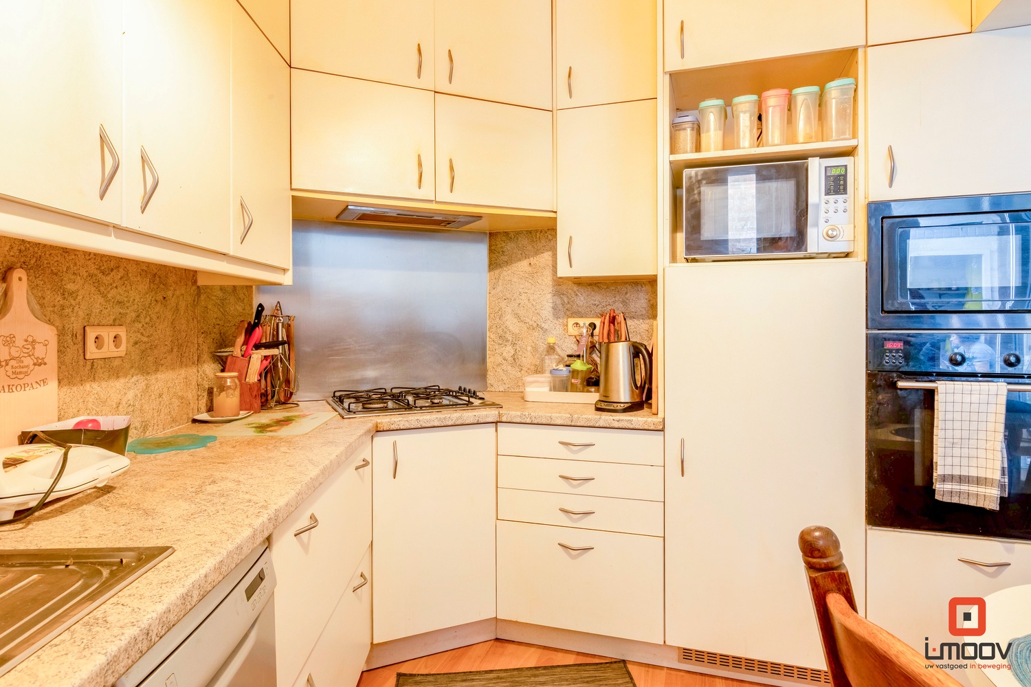 Ruim appartement aan Sint-Pieters station 