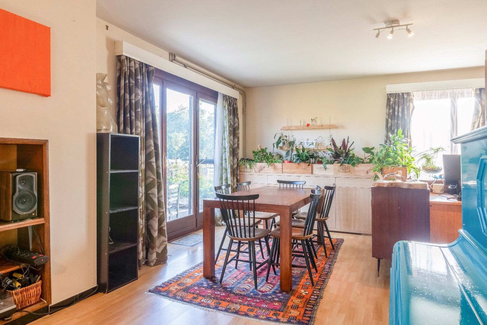 Ruime open bebouwing nabij het centrum van de Pinte 