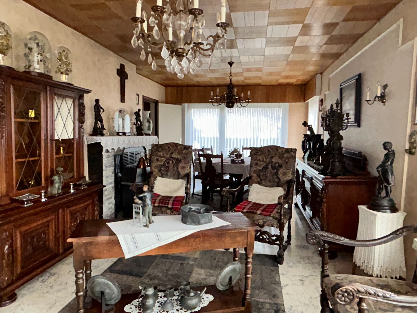 Degelijke alleenstaande woning op 592 m² 