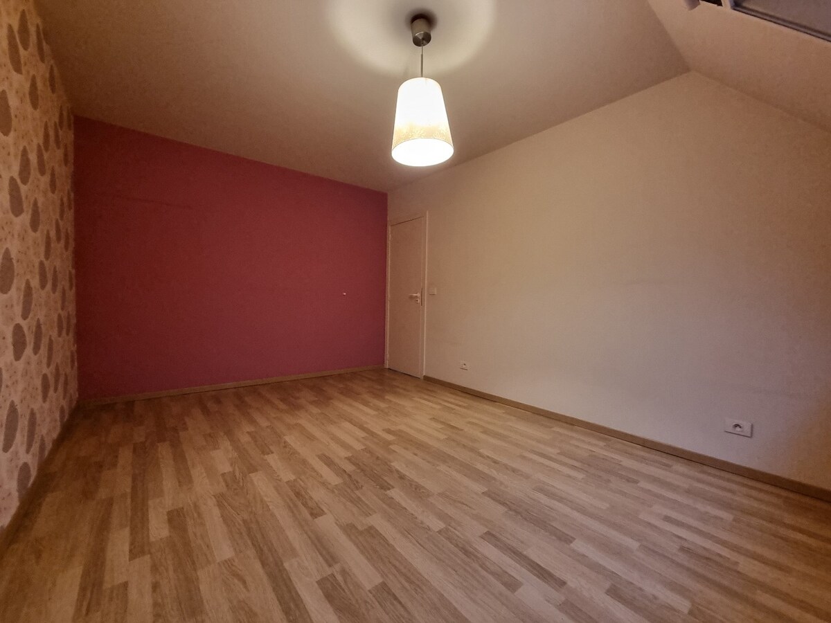 Energiezuinige halfopen gezinswoning met tuintje en ruim terras. 