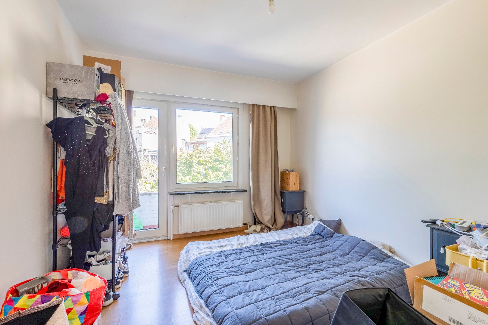 Instapklaar appartement met 2 slaapkamers en terras in de stationsbuurt 