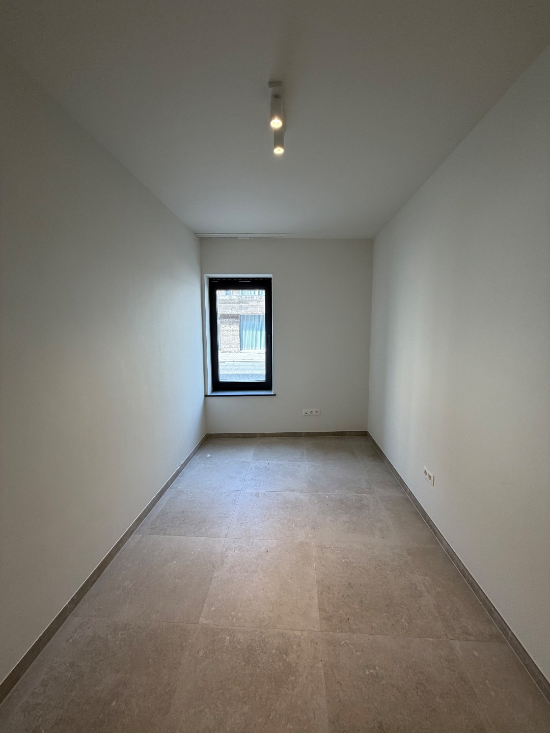 Nieuwbouw gelijkvloers appartement met 2 slaapkamers te huur in centrum Geel! 