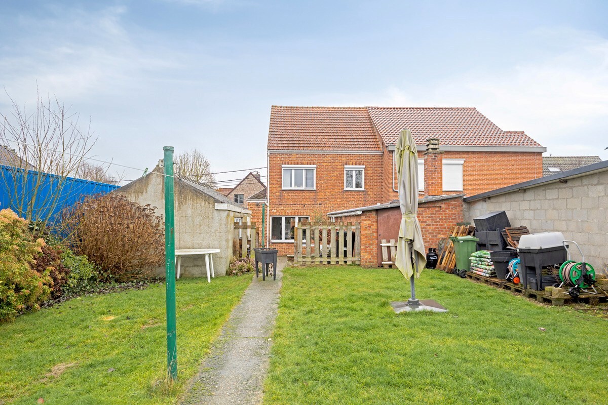 Half open bebouwing met 3 slaapkamers te Goetsenhoven (Tienen) 