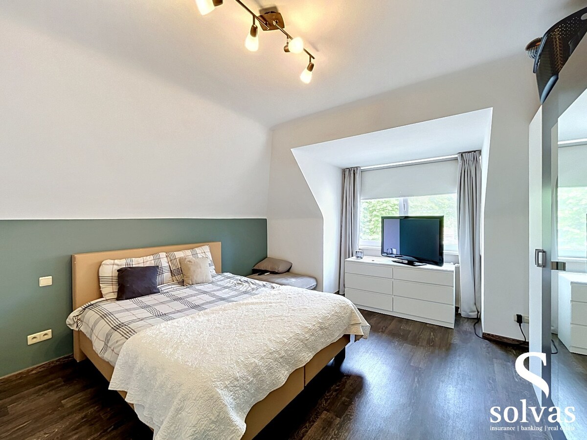 Recent twee slaapkamer appartement op toplocatie te Evergem! 