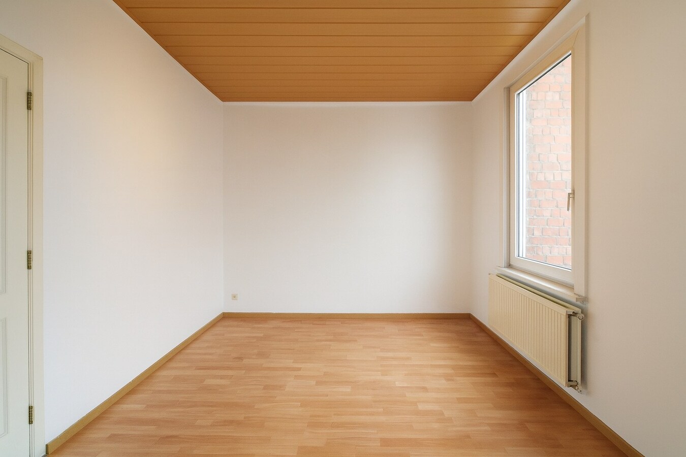 Te koop: Charmante centraal gelegen stadswoning met vijf slaapkamers in hartje Sint-Niklaas! 