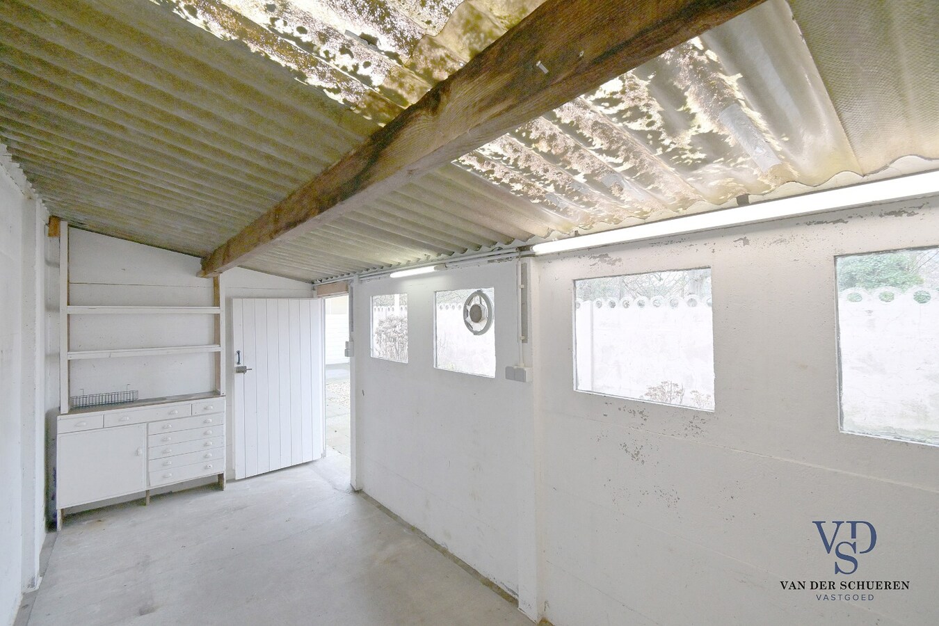 Te renoveren gezinswoning. 