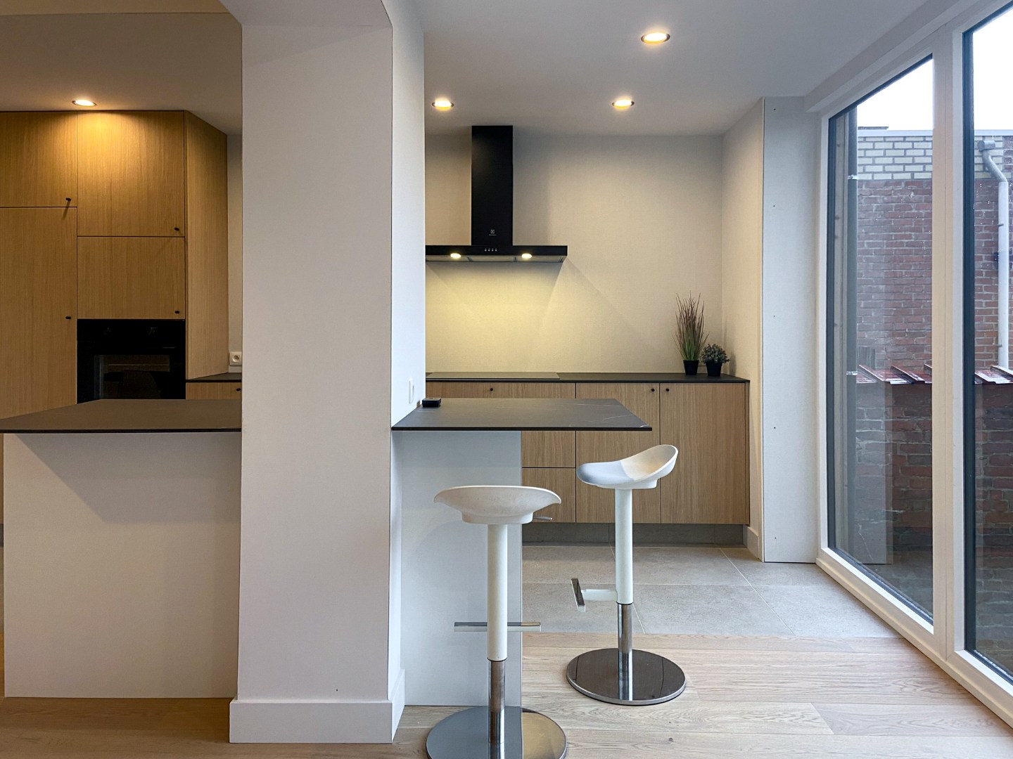 Stijlvol gerenoveerde stadswoning op topligging te Kortrijk! 