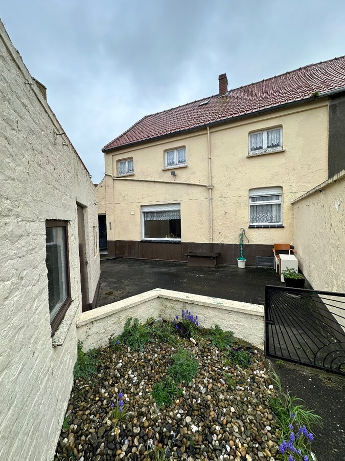 Woning met 3 slaapkamers en garage te Snaaskerke 