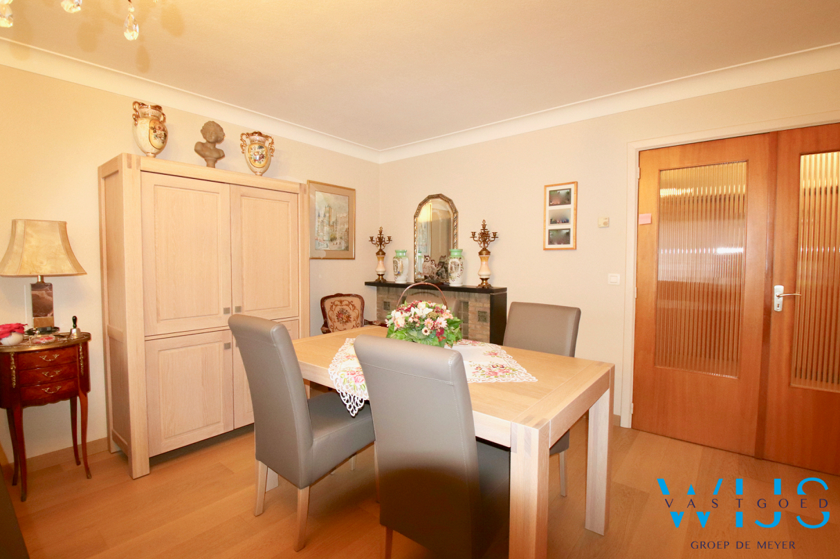 Instapklaar 2 slaapkamerappartement met terras te Wondelgem ! 