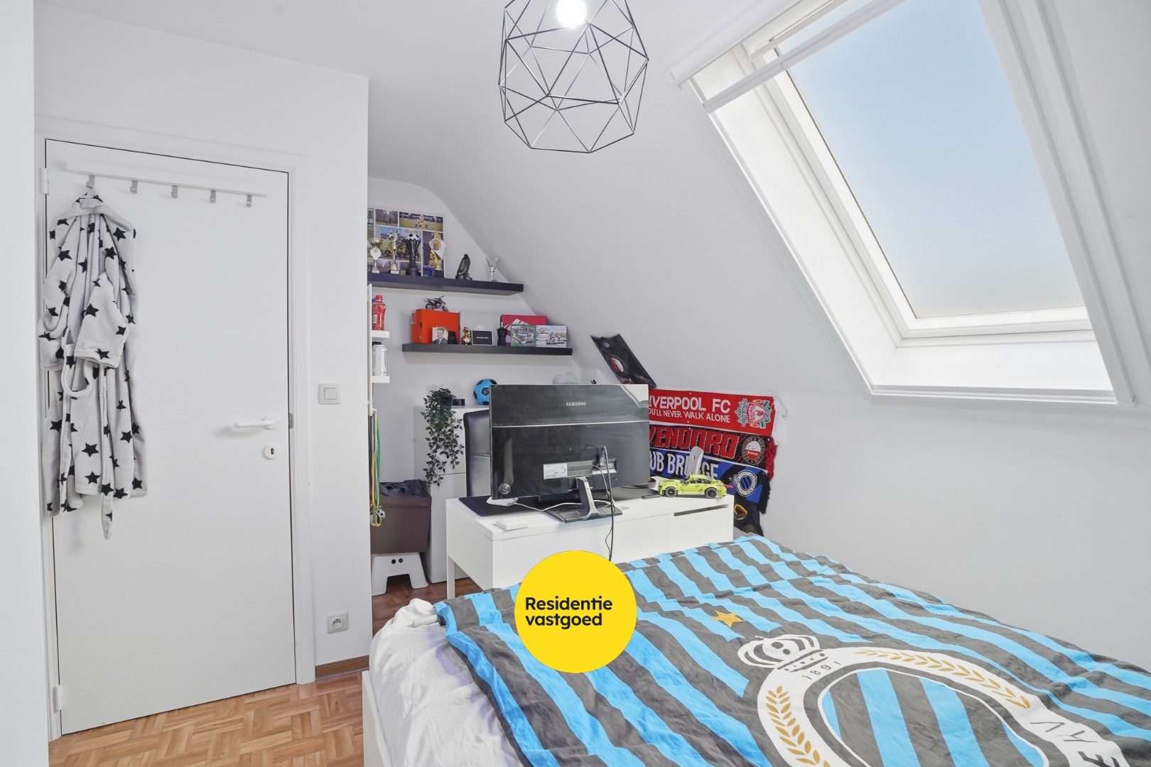 Landelijk gelegen villa met loods in Aartrijke 