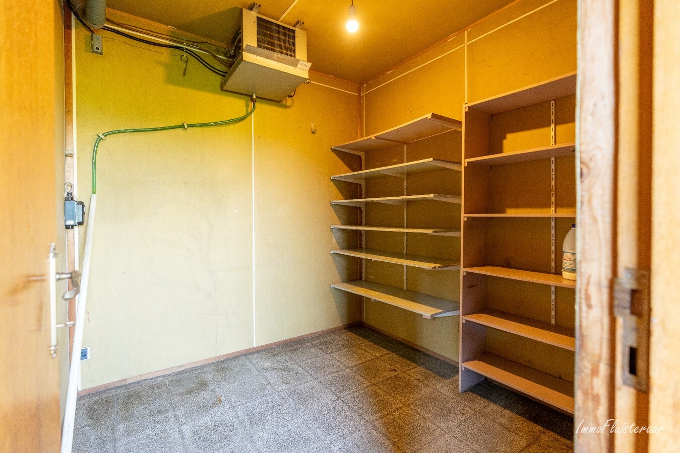 Maison à rénover d'environ 3 717 m2 à Rijkevorsel (option d'achat supplémentaire d'un pré d'environ 8 858 m2 plus loin) 