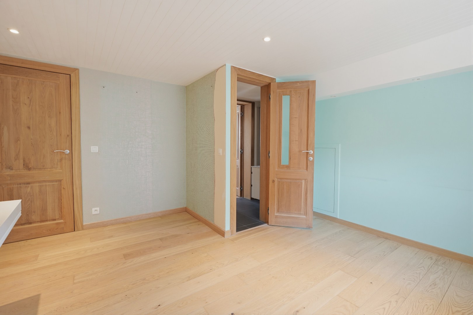 Herenhuis met handelsruimte &amp; wellness in Nieuwpoort-Stad 