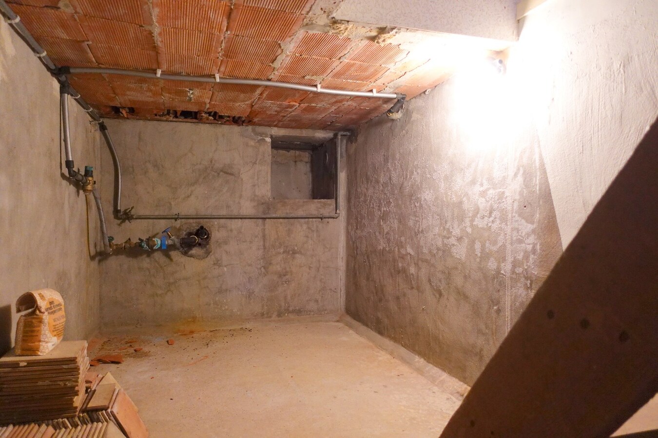 Ruime woning met opslagruimte 