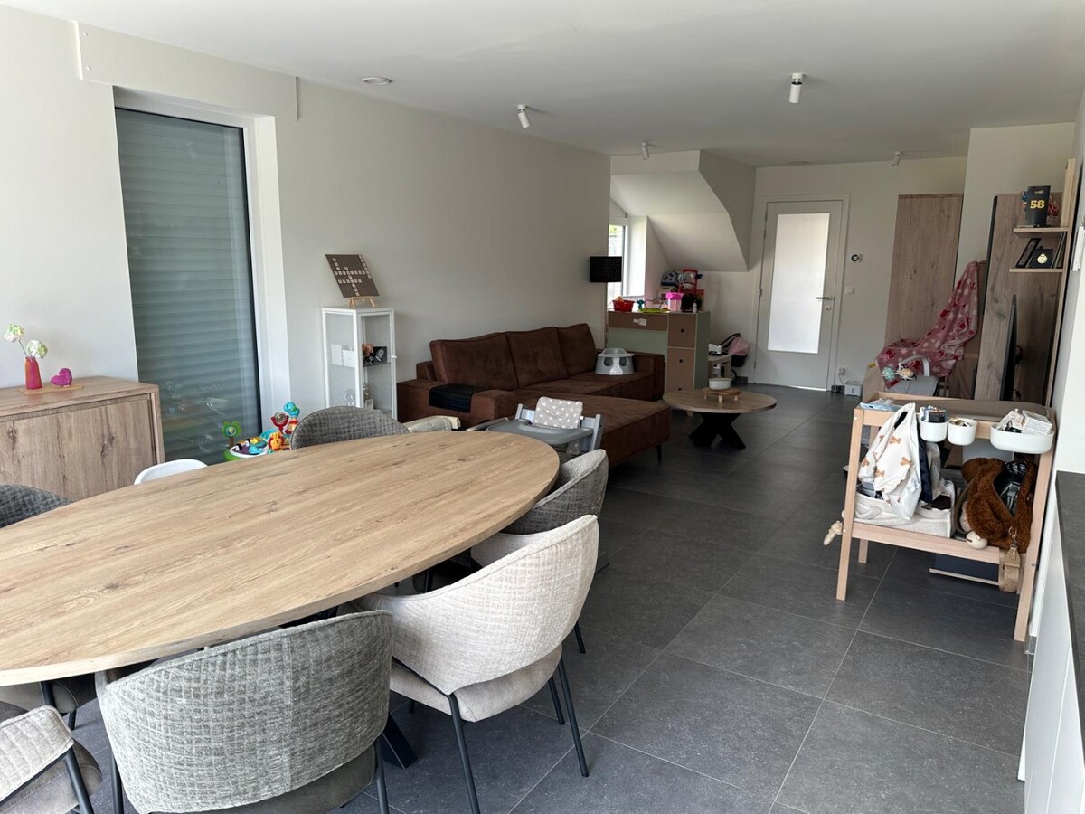 Rustig gelegen halfopen nieuwbouwwoning te Houthulst! 