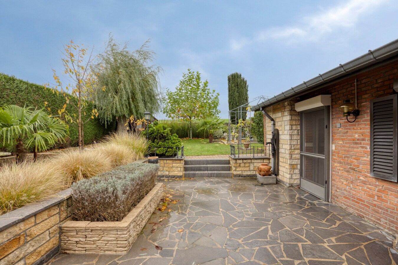 Open bebouwing met 3 slaapkamers in landelijke omgeving 