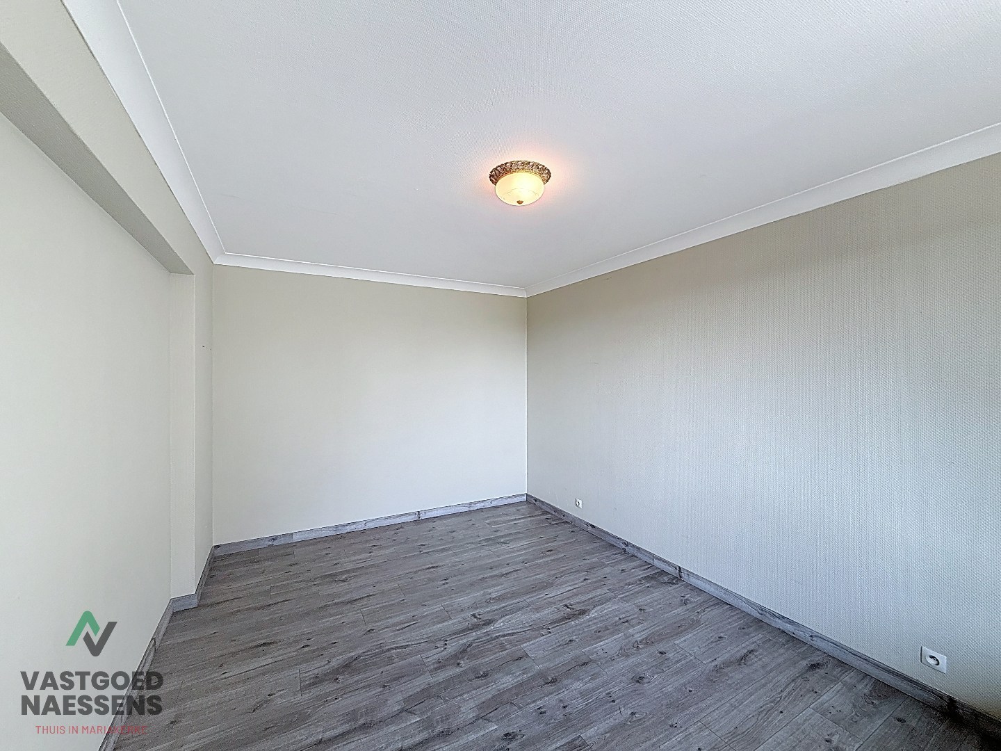 STUDIO MET SLAAPHOEK EN GROOT TERRAS 