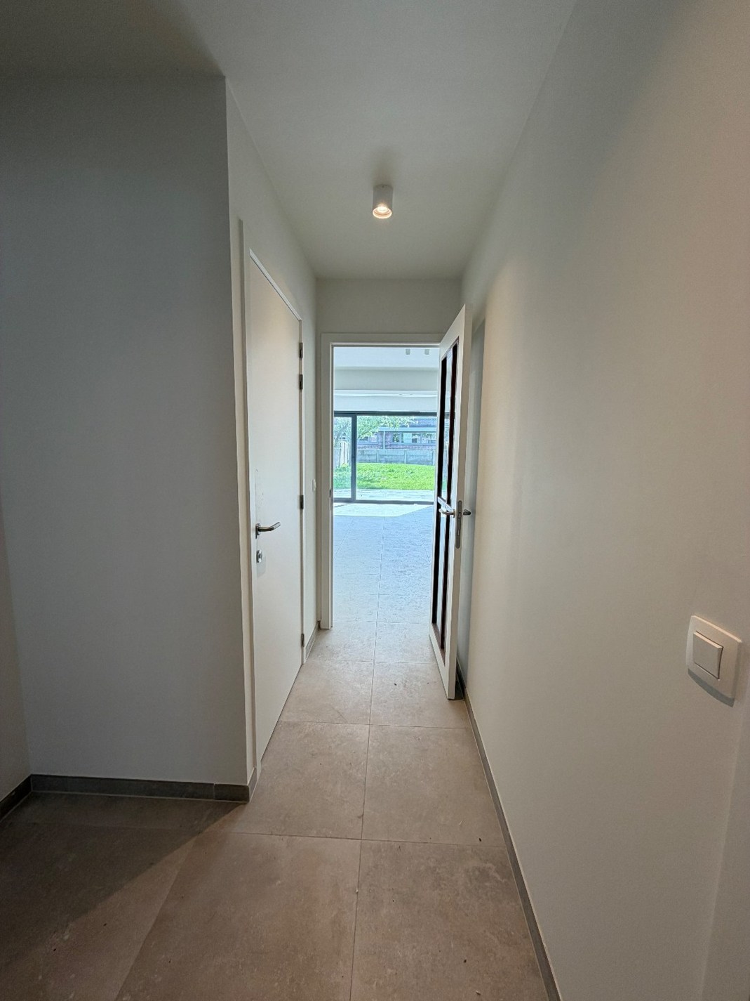 Nieuwbouw gelijkvloers appartement met 2 slaapkamers te huur in centrum Geel 