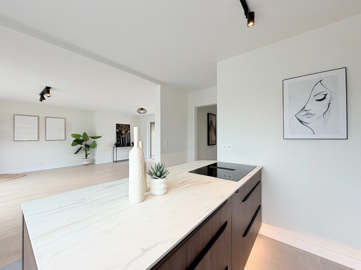 Fantastische 4-slaapkamerwoning in gegeerde buurt te Heule *** NONO INSPIRED *** 
