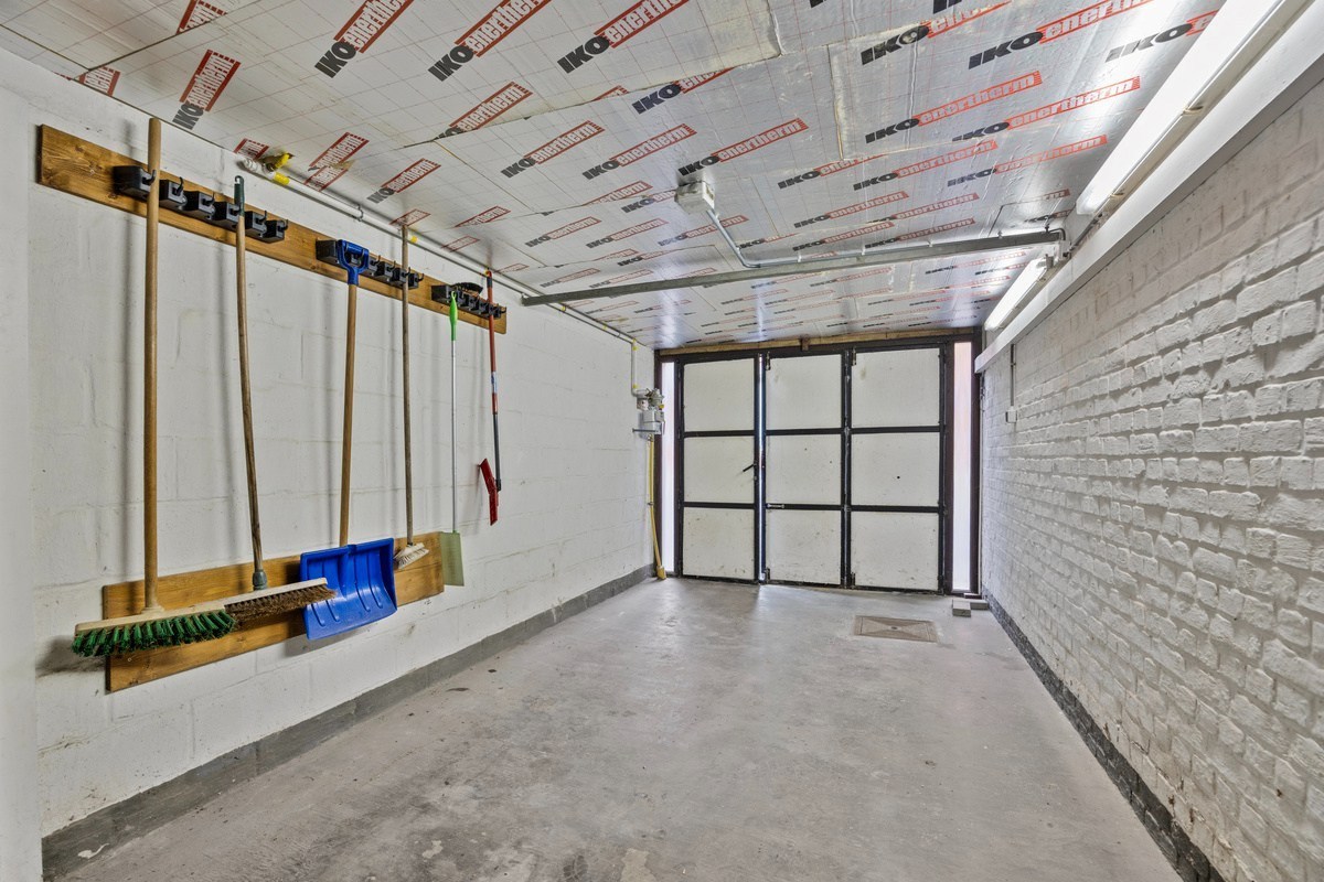 garage 1