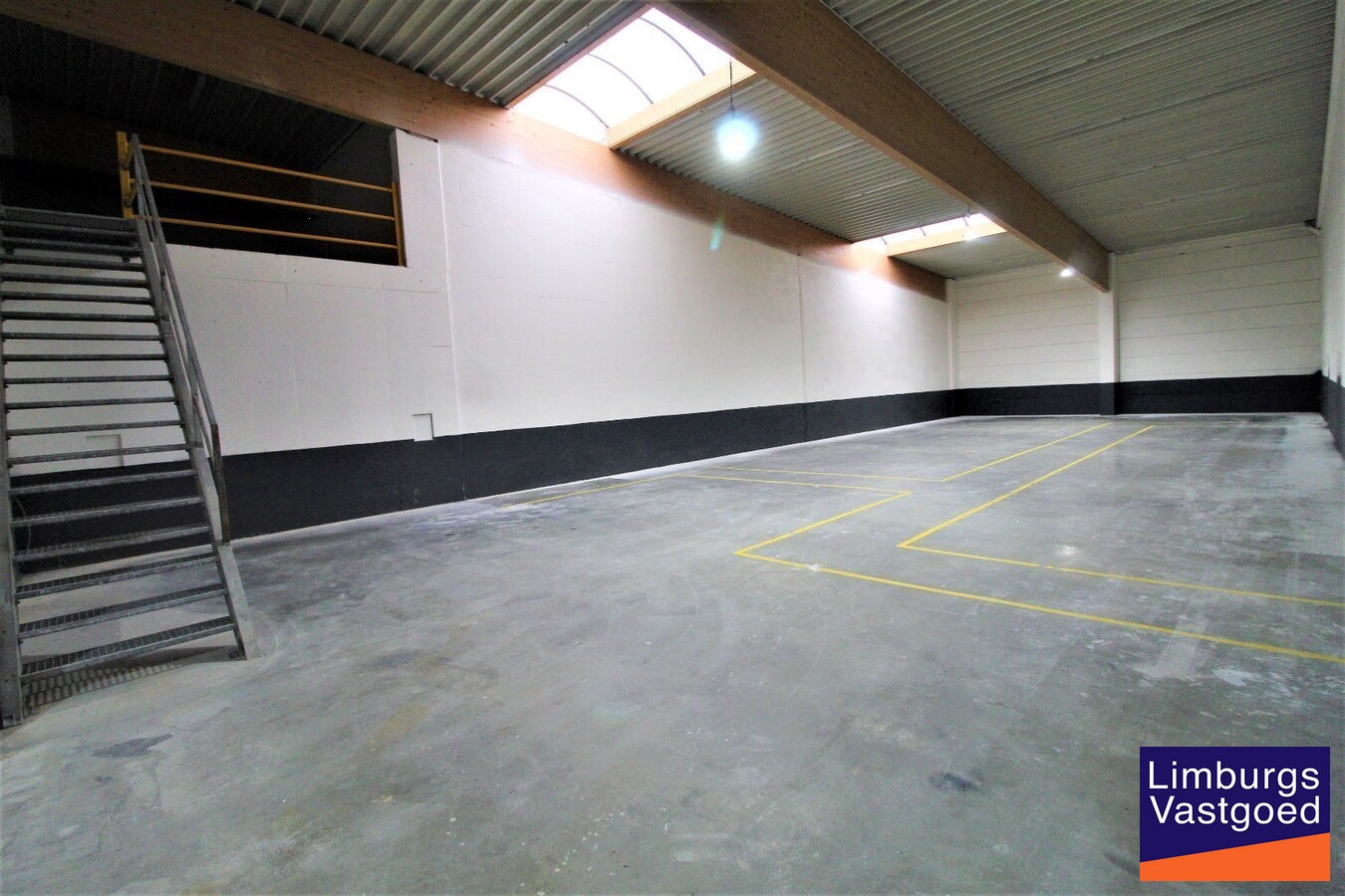 METIO - KMO UNIT 101 - 10,60 m² - sectionaal poort - nabij E-313 