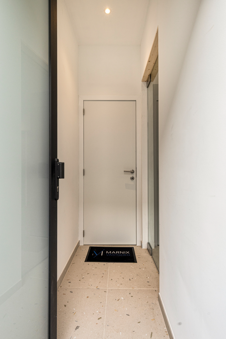 In 2026 volledig gerenoveerde woning in rustige straat - EPC A 