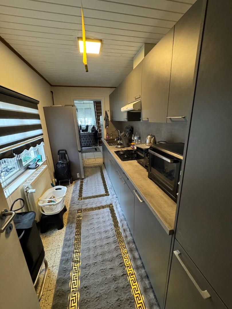 Op te frissen rijwoning 