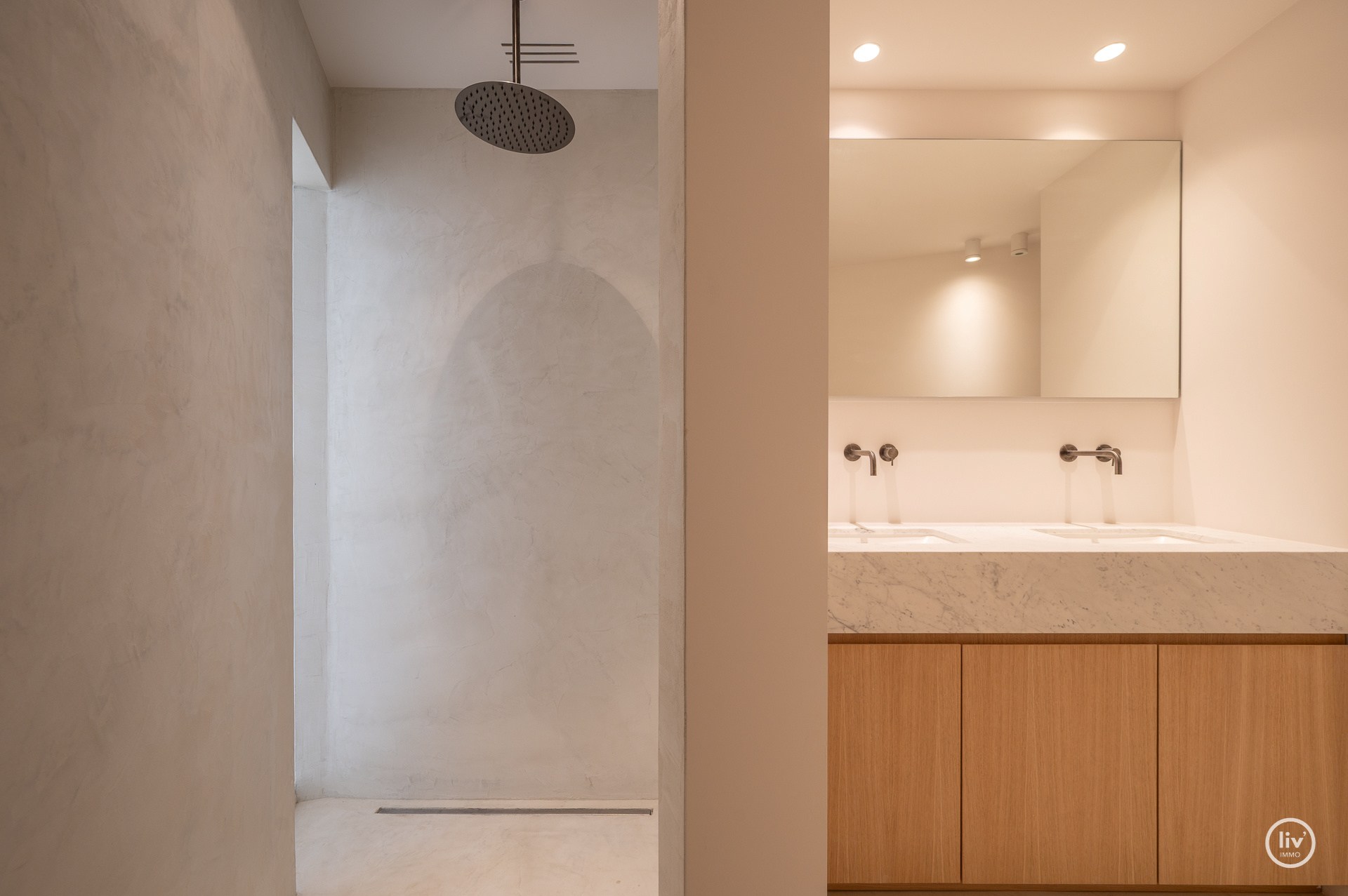 Stijlvol gerenoveerd hoekappartement op topligging in het hart van Knokke 