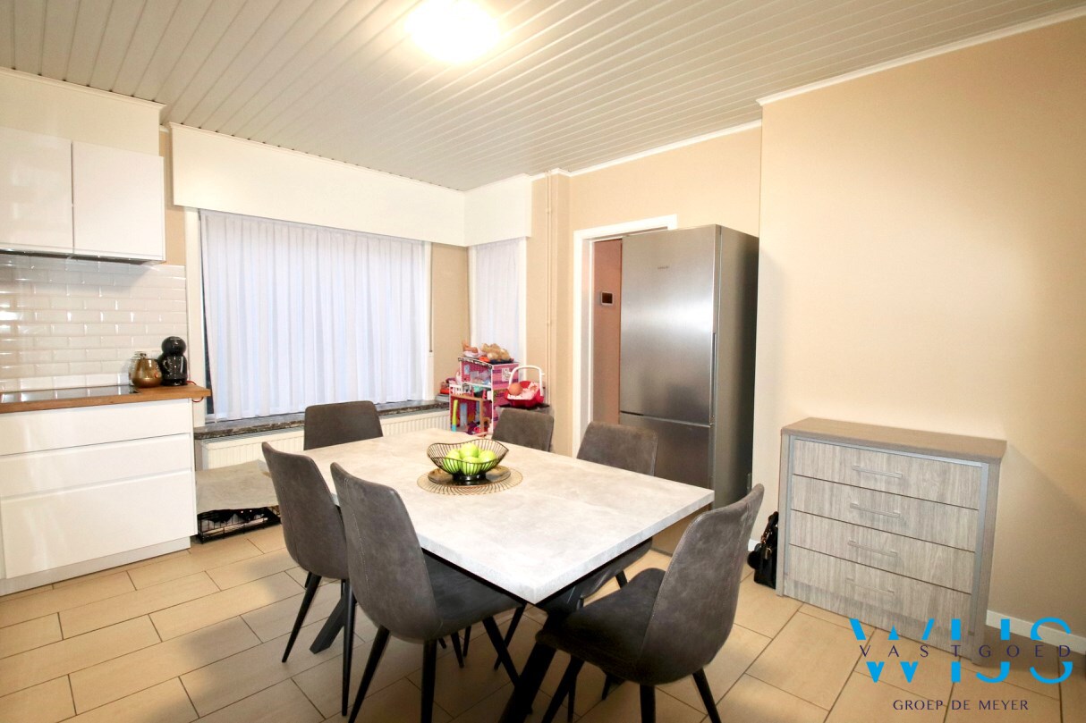 Tof woonhuis met 3 slaapkamers en tuin te Boekhoute ! 