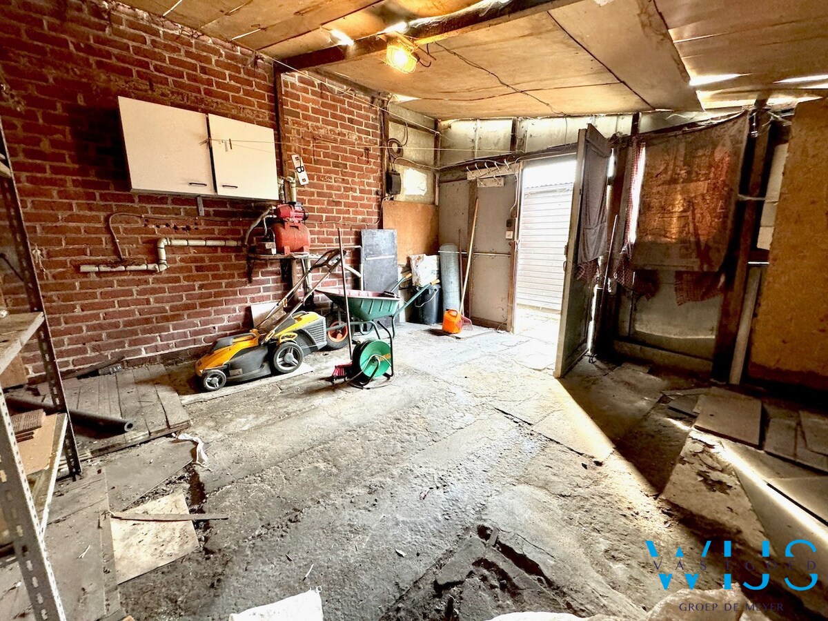 Interessante te renoveren woning in Drongen! 