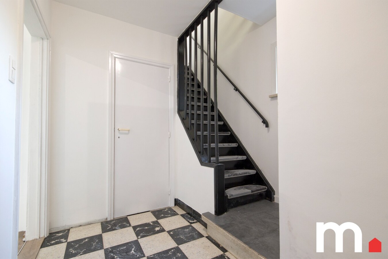 Instapklare woning te Wevelgem! met 4 slaapkamers en 12 zonnepanelen 