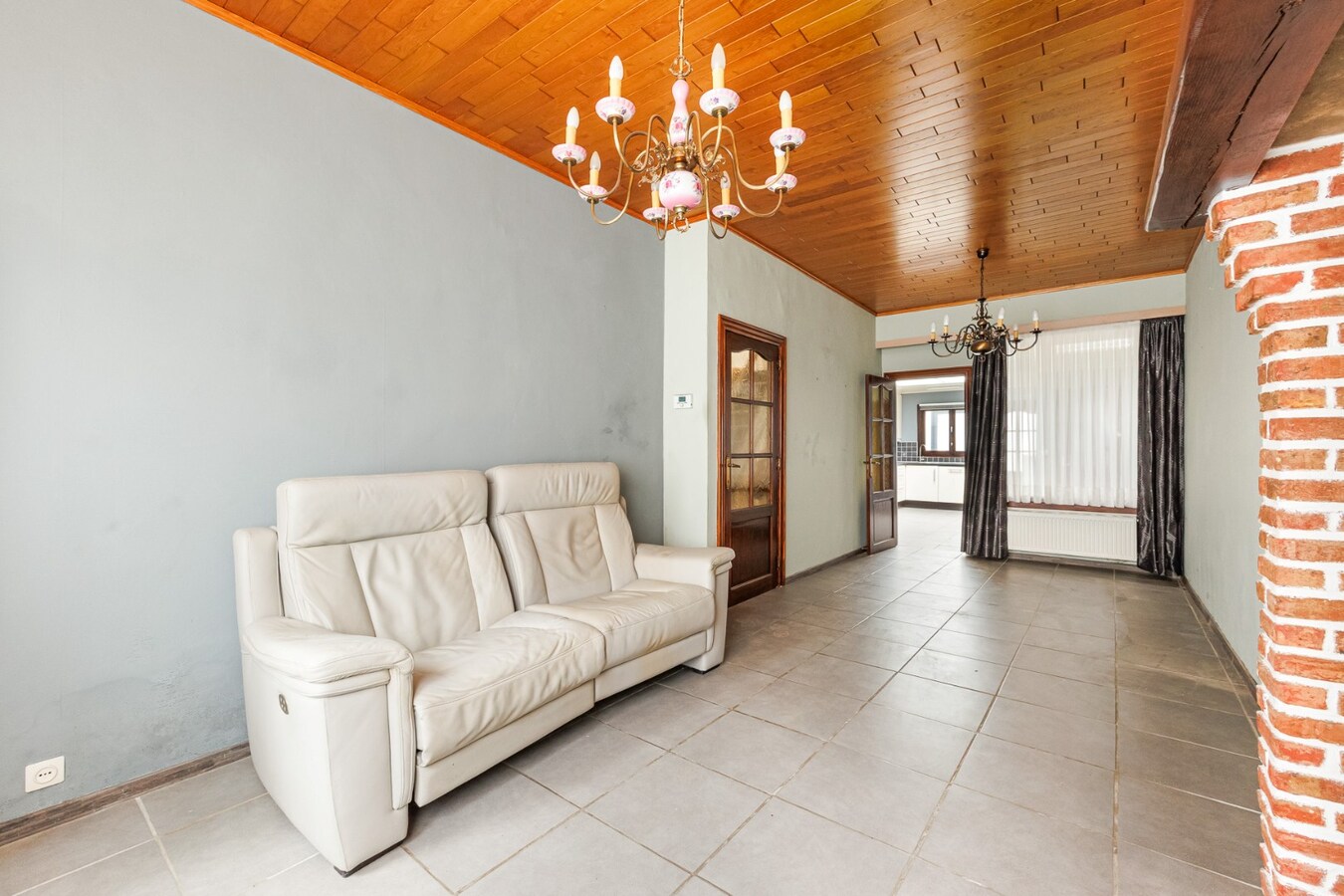 Te renoveren woning met 3 slpk en stadstuin te Hoboken! 