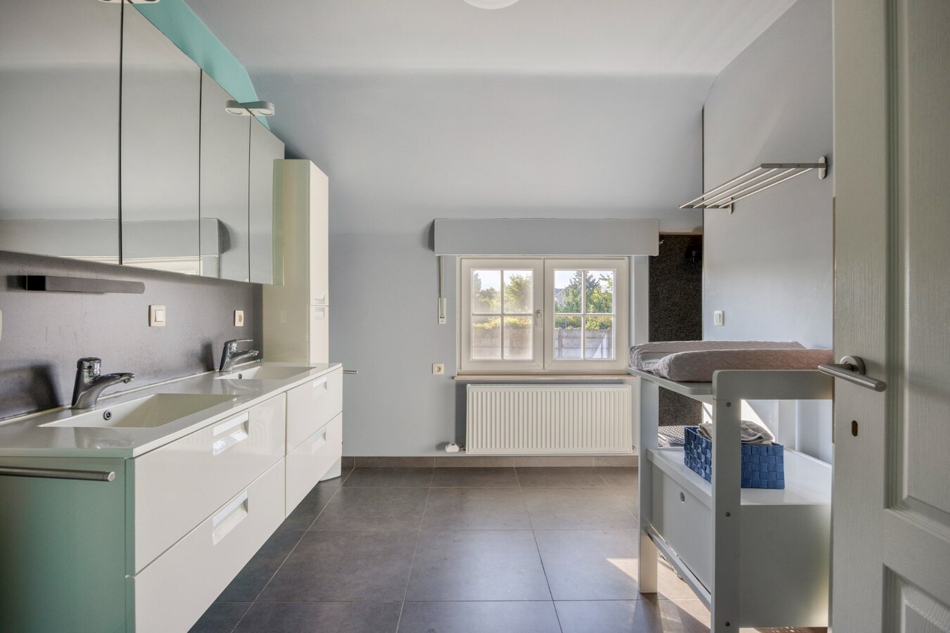 Prachtige pastoriewoning met 4 slaapkamers in Neerheylissem 