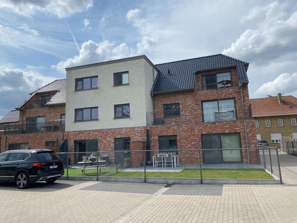 Ruim dakappartement met 2 slaapkamers en 2 terrassen in nieuwbouwresidentie. 